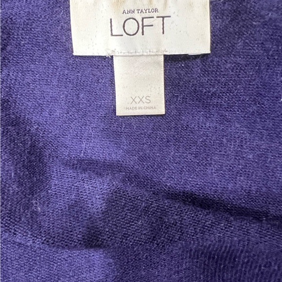 Ann Taylor LOFT Shirred V-Neck Cardigan, XXS, Vintage Blue - Picture 3 of 3